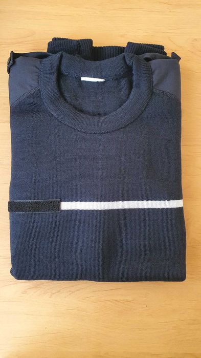 Мъжки син пуловер