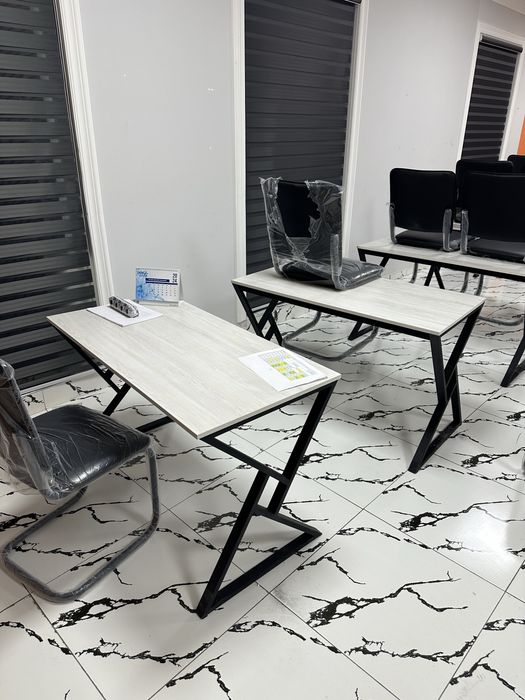 Стол в стиле лофт