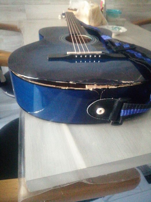 Гитара синяя 10 тыс