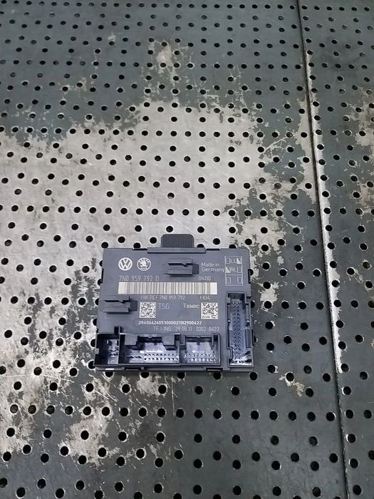 Modul calculator usa dreapta fata skoda yeti 5l 7n0959792d