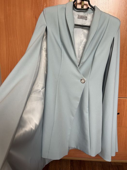 Платье от бренда lichi