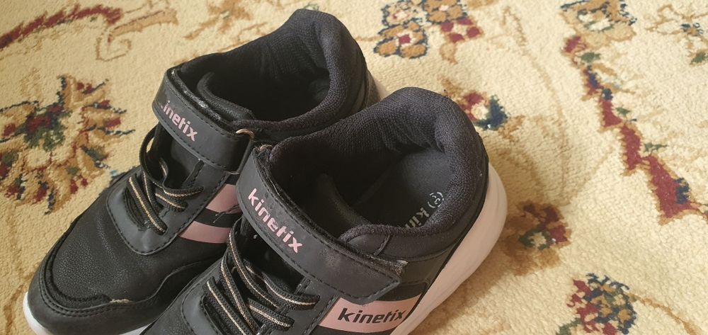 Кроссовки для девочки размер 33