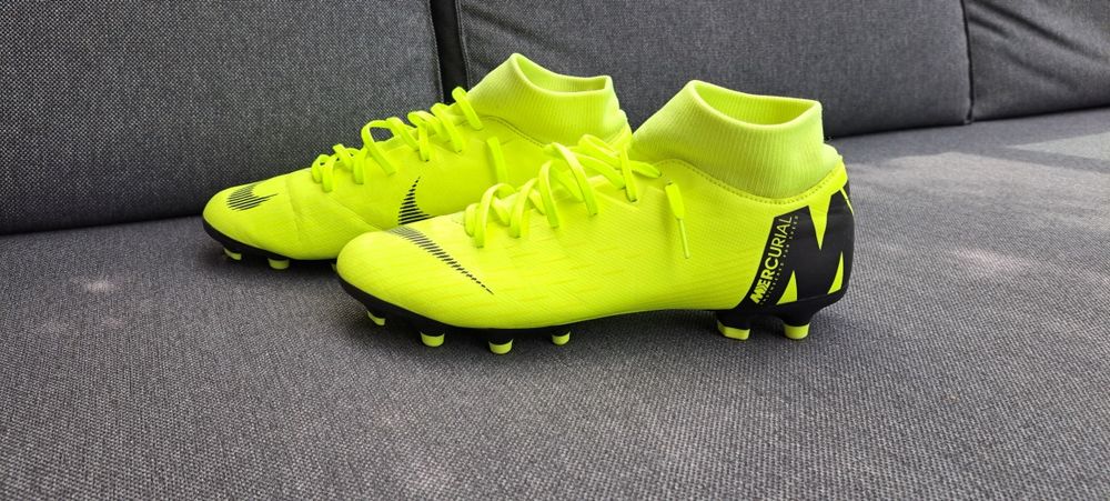 Ghete fotbal crampoane Nike Mercurial Superfly 6