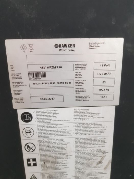 Bateria de tractiune Stivuitor , fotovoltaice , Hawker 48 V / 680 Ah