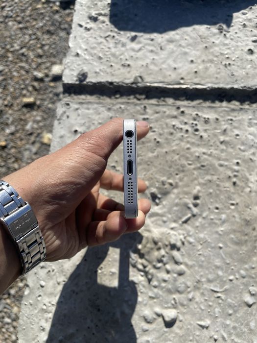 iPhone 5 xotirasi 16 GB batareya alishgan!