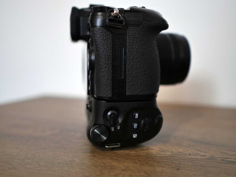 Panasonic Lumix DC-G9  Kit cu Lumix G 12-60mm f/3.5-5.6 OIS