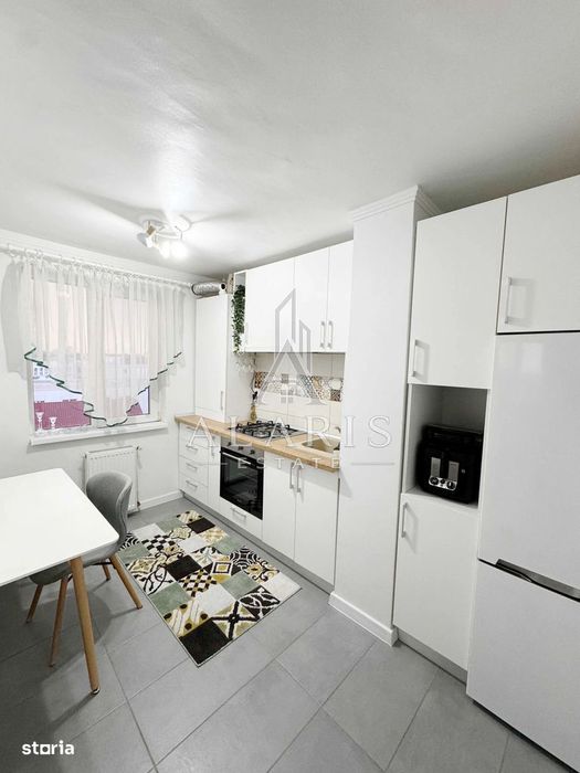 Apartament 2 camere, semidecomandat, zona Soarelui