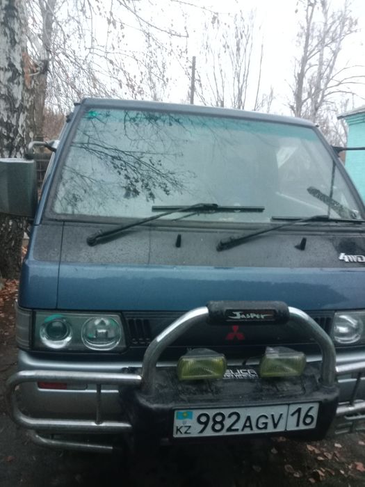 Продам Мицубиси Делика