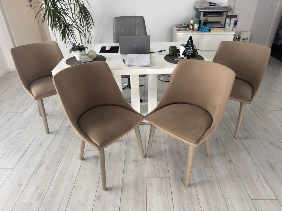 Masa MDF cu 4 scaune