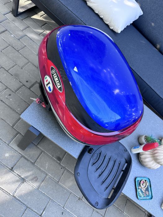 Topcase Yamaha 45L cu placa si 2chei