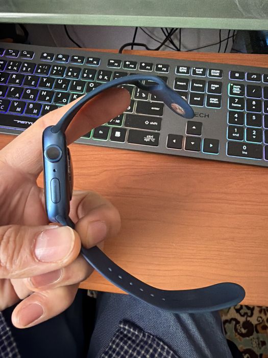 Продам Apple watch series 7, 45мл