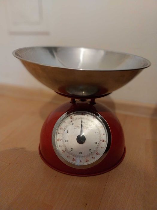 Продавам механичен кантар
