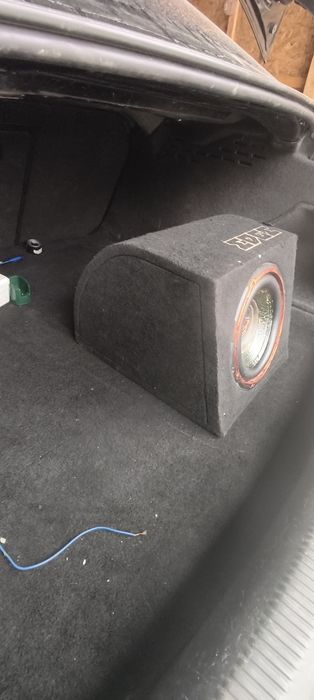 Subwofer auto 300/600 RMS