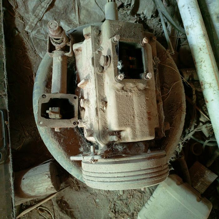 Коробка зил сотилади