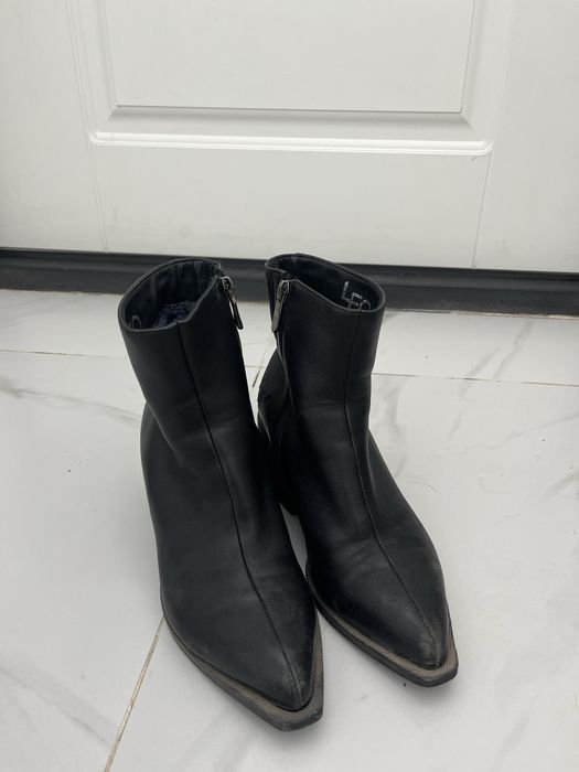 Продам осенние ботинки