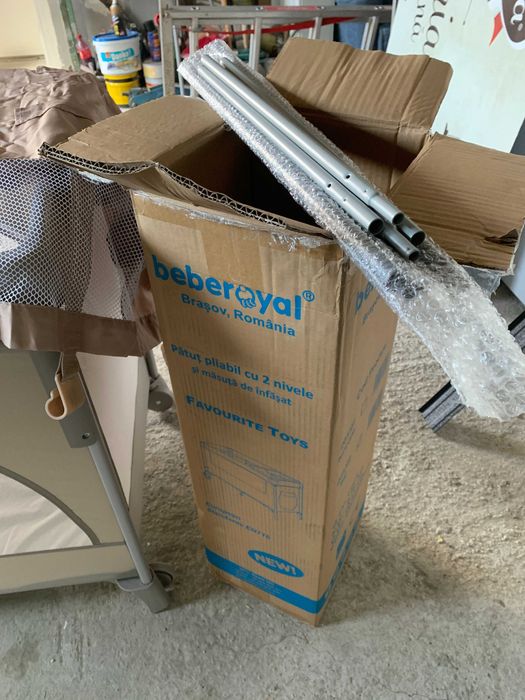 Patut pliabil de voiaj cu masa de infasat JOIE Kubbie Satellite