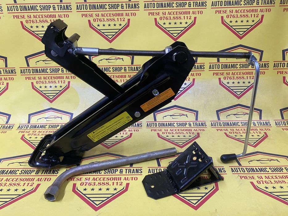 Cric auto original neutilizat OEM Audi Q5 8R  compatibil si cu : Vw Touareg 7LA 7L6 Audi Q7 4L