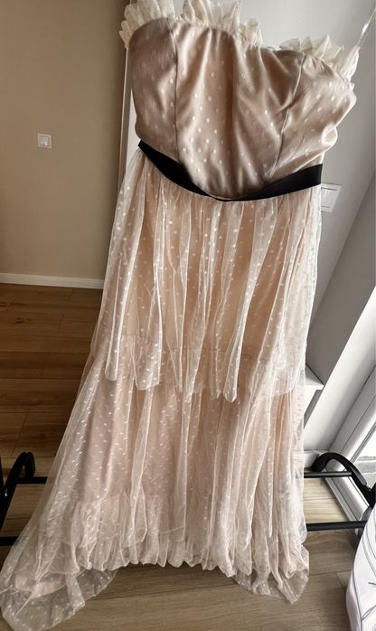 Rochie lunga, eleganta, nude