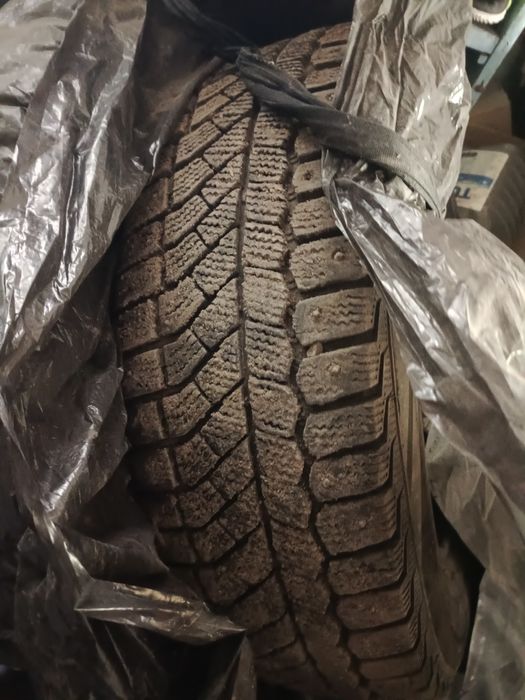 Продам шины на мерс