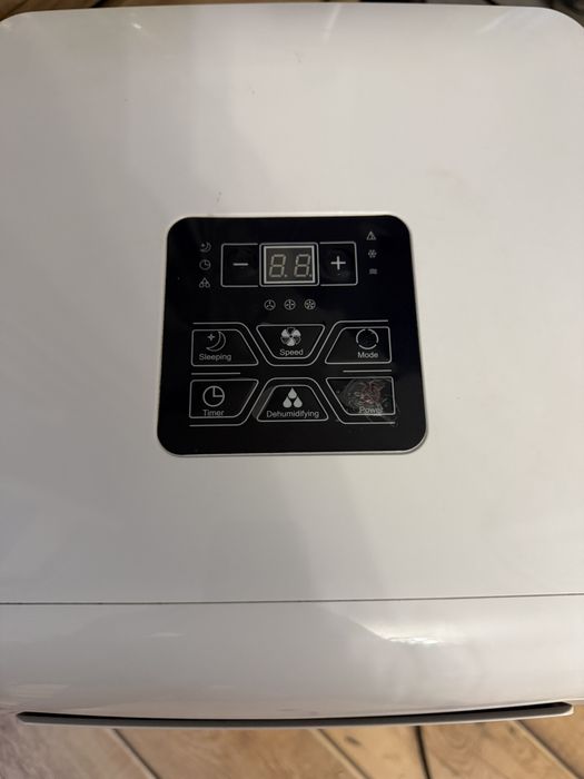 Напольный кондиционер Electrolux EACM-09 FM/N3