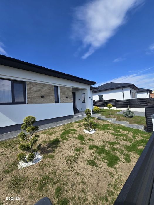 Casa intabulata Horpaz la strada pret 175 k