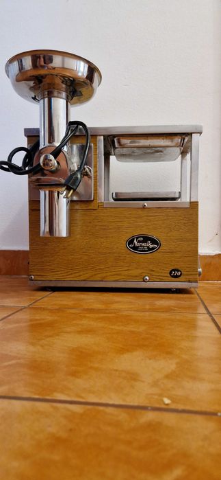 Storcător hidraulic vintage Norwalk Model 270 (Presare la rece)