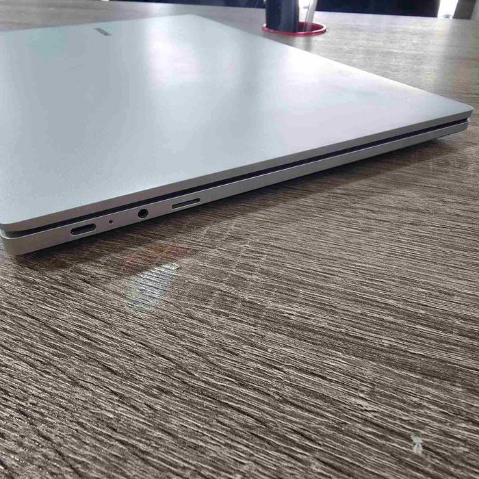 Лаптоп Samsung Galaxy Book2 Go 5G