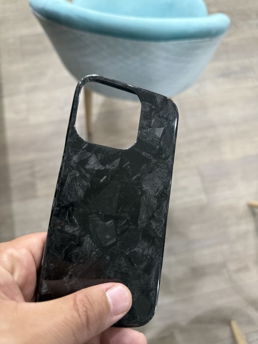 Чехол на iphone 16 pro