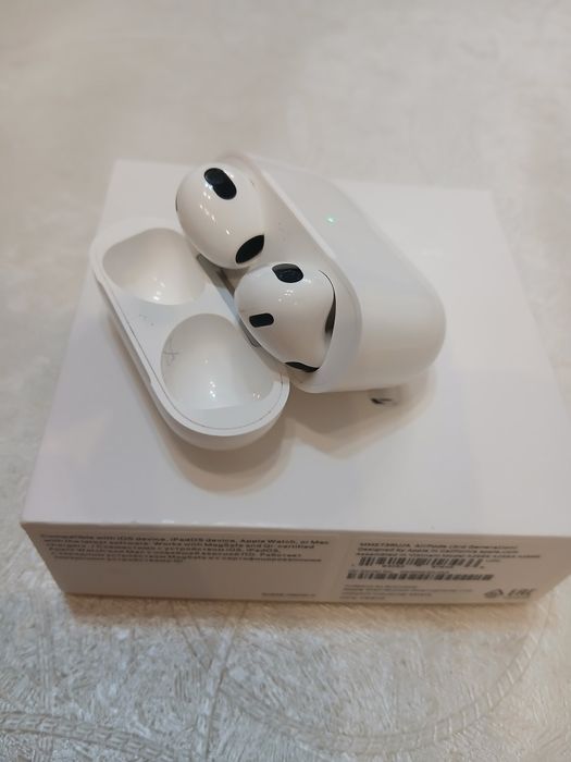 AirPods 3 продаю оригинал