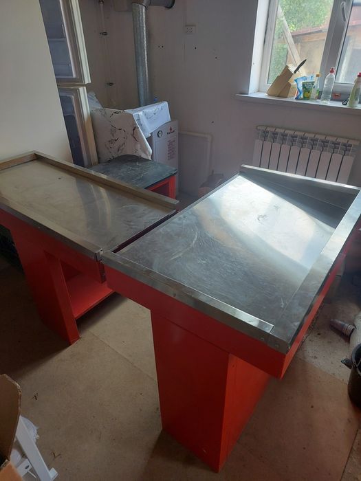 Продам кассовый стол