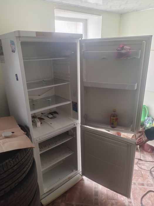 Холодильник Indesit оригинал