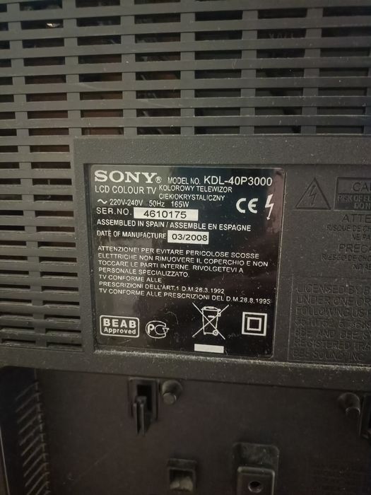 Sony Bravia 40” (KDL-40P3000) — полностью рабочий