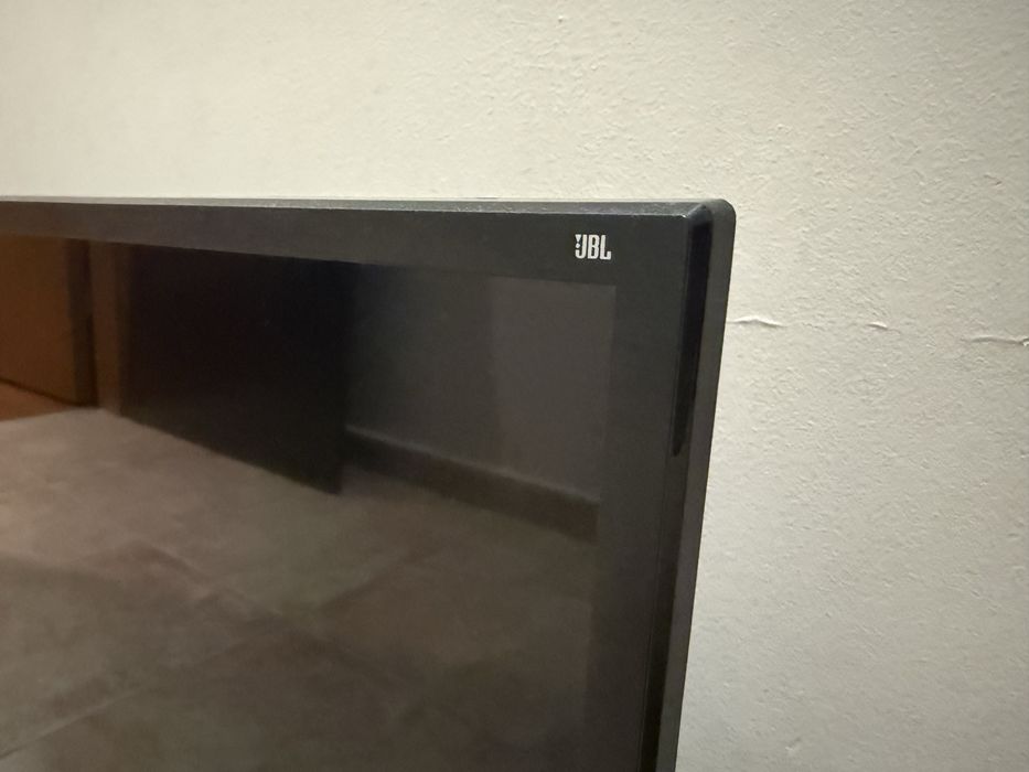 32" Full HD Телевизор Technika (32G22B-FHD)