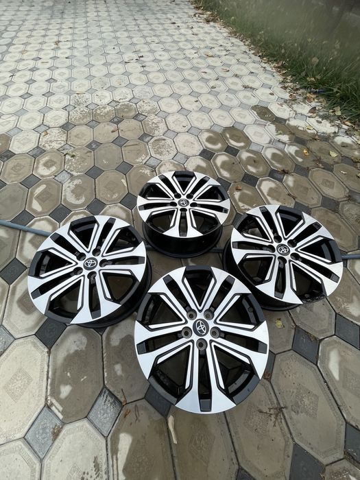 Продам диски R18 5/114.3