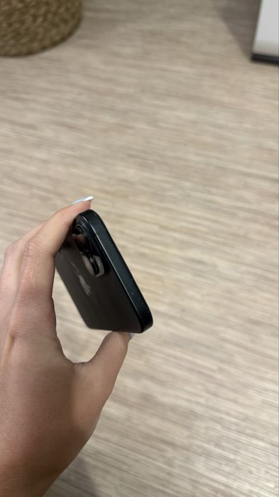 Продам Iphone 15