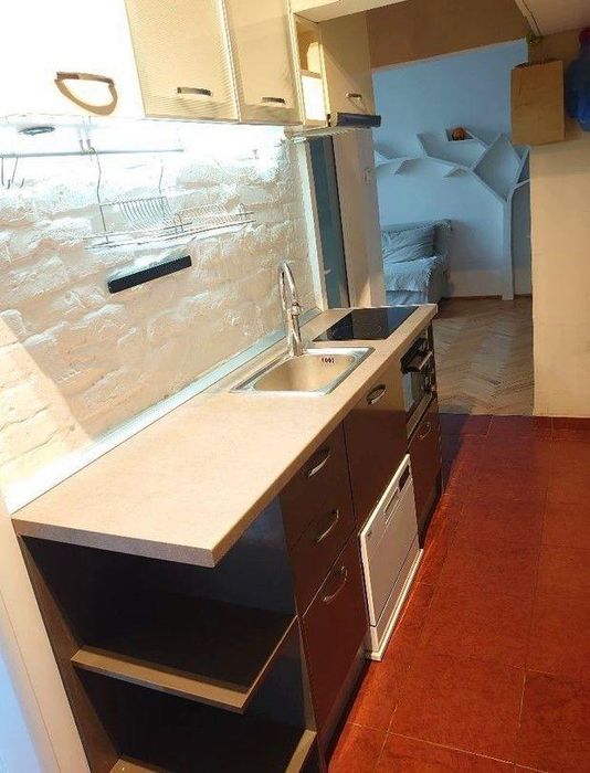 Дава се под наем Тристаен апартамент в София, Изток - 65 кв.м за 713.49 € - Снимка #2