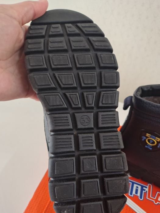 Продам детские зимние сапоги