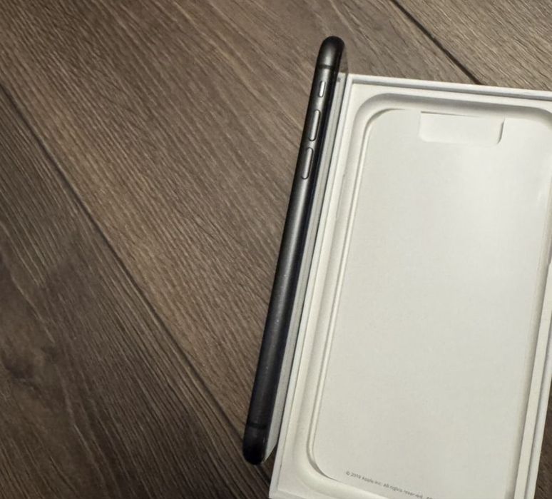 iPhone 11 128GB с гарантией