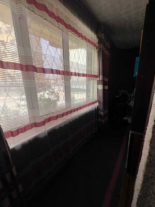 Продам однокомнатную квартиру в 12 микрорайоне.