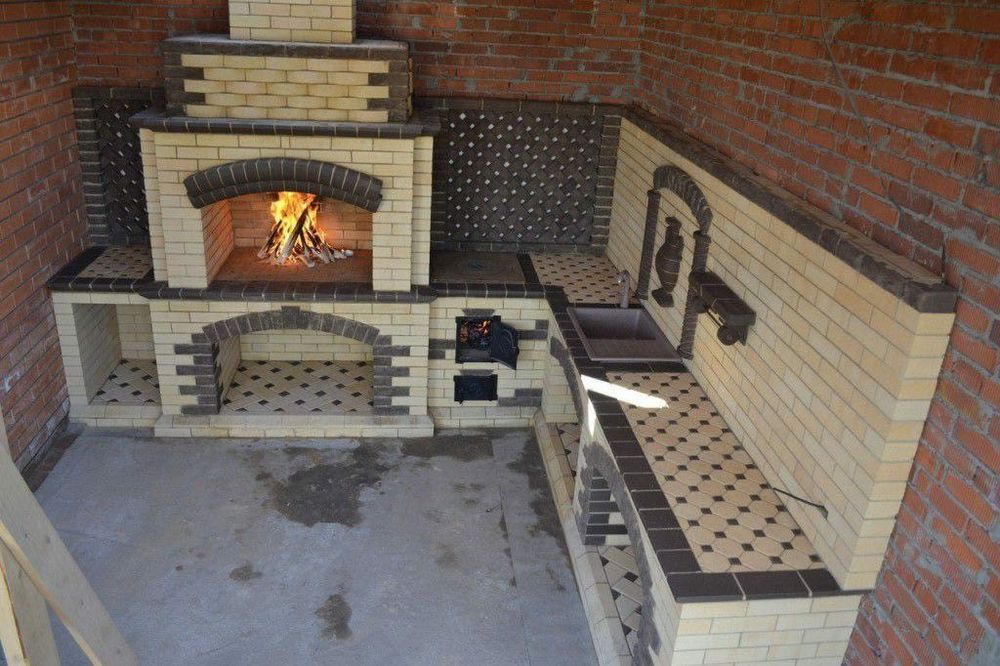 Барбекю в доме из кирпича фото Барбекю в доме из кирпича фото