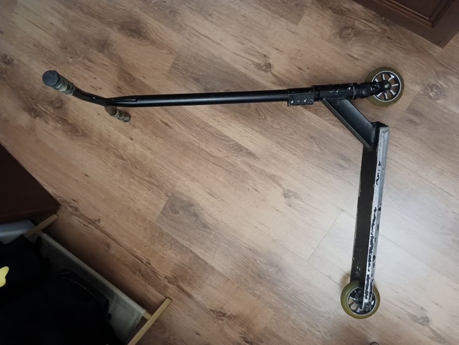 Продам трюковой самокат