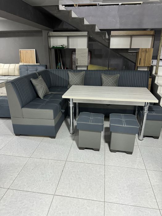 Кухонный уголок столи билан цех нархида ишлаб чиқарувчини ўзидан