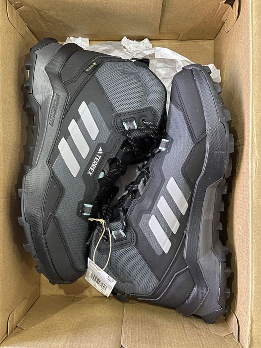 Продам обувь Adidas terrex ax4 mid gtx