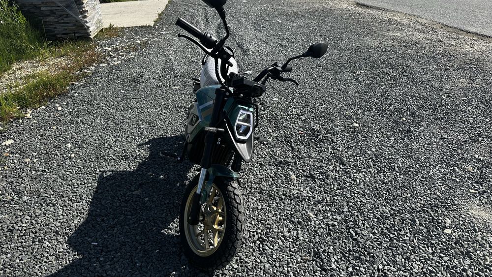 Scooter electric categoria A1 ori B