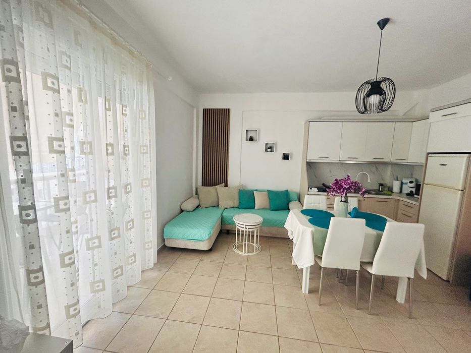 Апартамент с две спални в Паралия Офринио на 100 метра от плажа