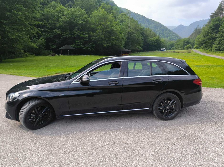Продавам Мерцедес W205