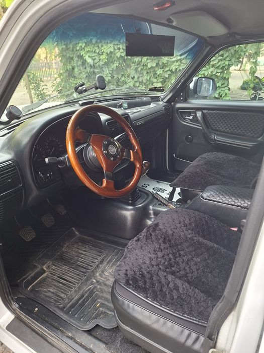 GAZ 3102 бир кул мошина