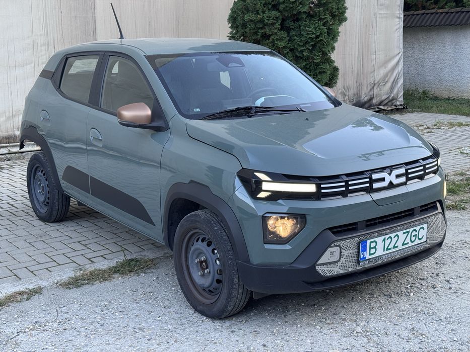 Noul Dacia Spring Extreme 2025 avariat spate
