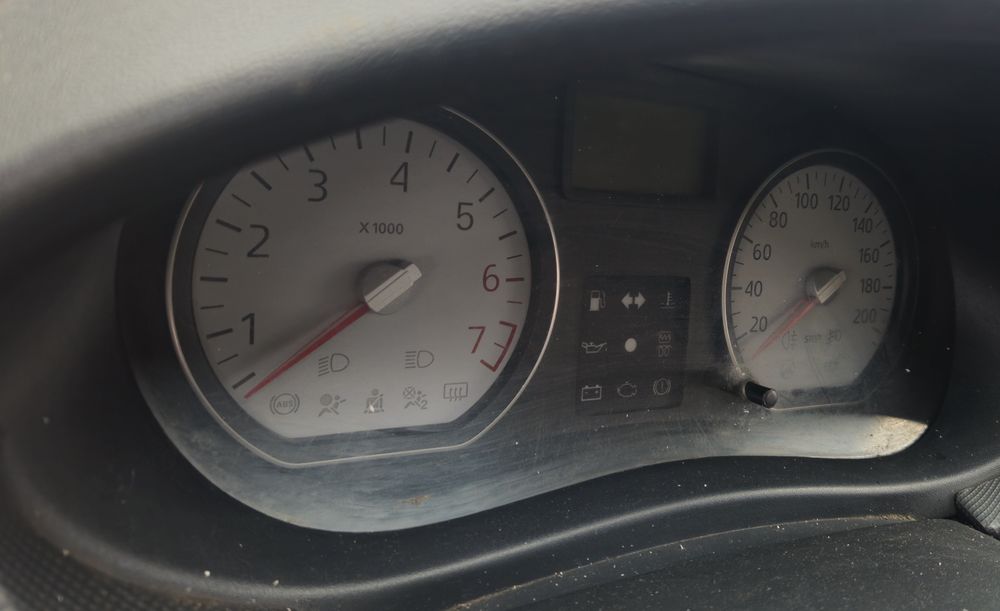 Дачия Сандеро 1.4 75кс на части Dacia Sandero 1.4i 75ps na chasti