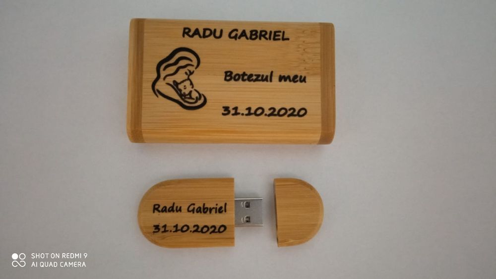 stick USB +cutie lemn cu magnet